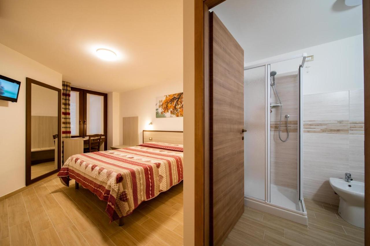 Chambres D'Hotel A Rosy Aosta Exteriér fotografie